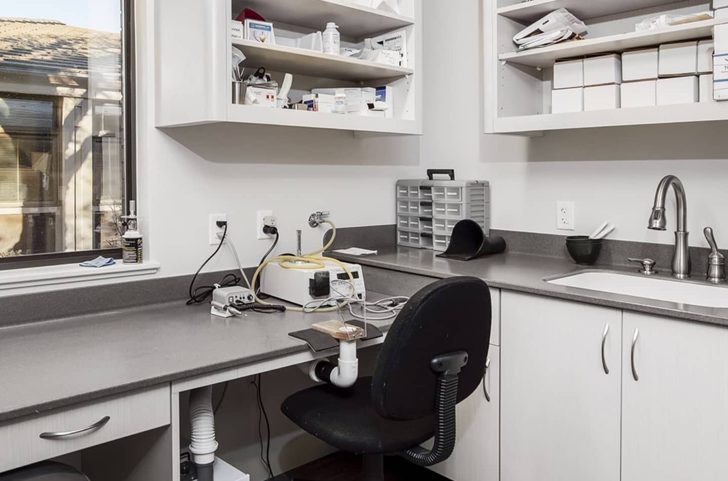 Foley & Le Office - Laboratory